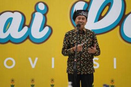 Lepas Kafilah Riau Ikuti MTQ VI Korpri Nasional 2022, Gubri: Berikan yang Terbaik