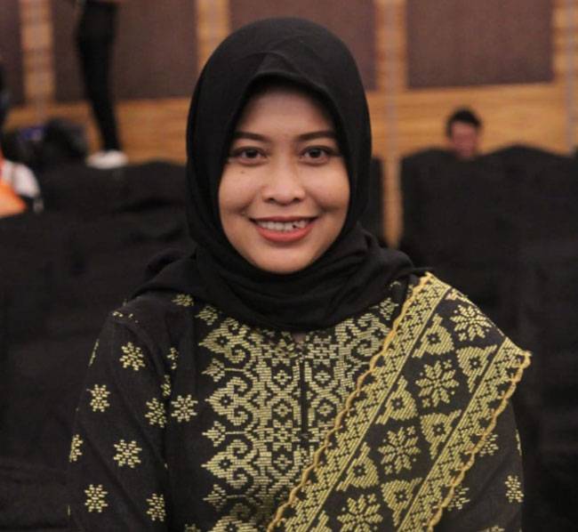Keluarganya Nyaleg, Anggota Bawaslu Rohil Ini Tetap Netral