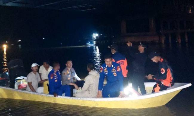 Terlibat Kecelakaan, Pemotor Jatuh dan Hilang di Sungai Kampar
