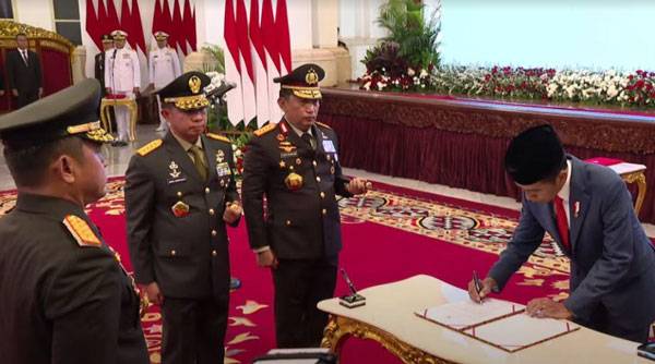 Panglima TNI Jenderal TNI Agus Subiyanto Menjadi Saksi Pelantikan Kasad
