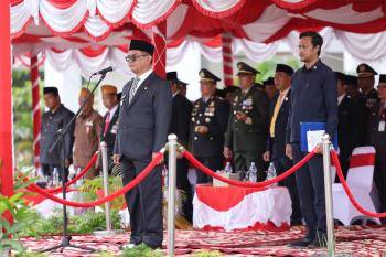 Anggota DPRD Siak Sujarwo Ikuti Upacara Hari Pahlawan ke-79