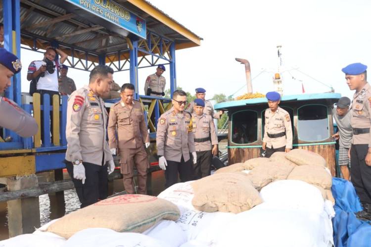 Satpolairud Polres Inhil Gagalkan Penyelundupan Kapal Sembako