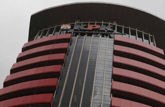 KPK Tangkap 13 Orang Saat OTT Bupati Ponorogo Sugiri Sancoko