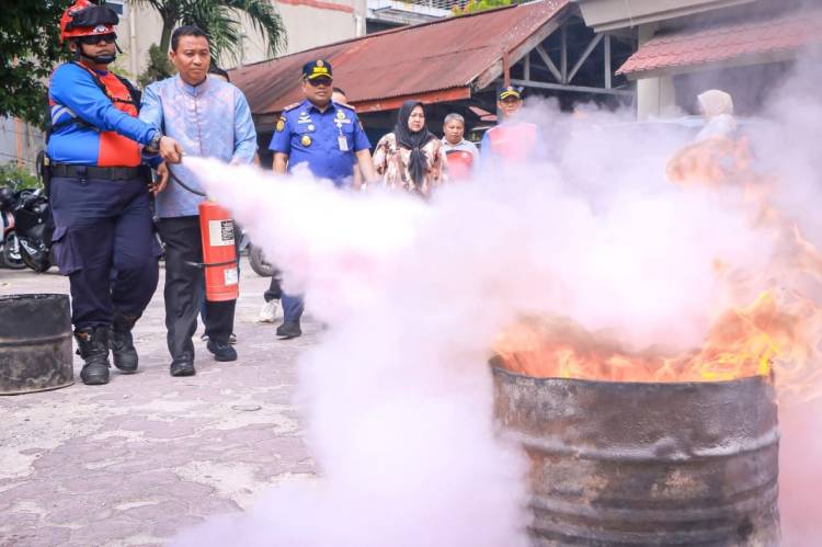 Wawako Buka Sosialisasi dan Edukasi Pencegahan Dini Kebakaran di Kecamatan Sukajadi