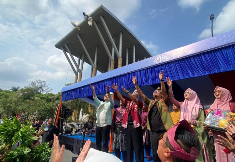 Pecah Rekor, Pawai Taaruf MTQ Ke-57 Tingkat Kota Pekanbaru 2025 Diikuti 30 ribu Peserta
