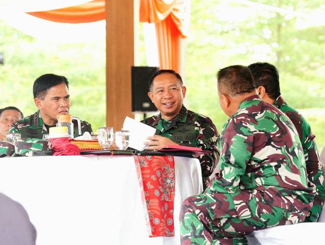 Panglima TNI Tinjau Gladi Model Latihan TNI 2025