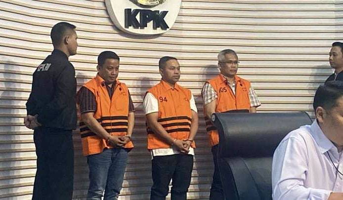 KPK Periksa Tiga Pramusaji Rumdis Gubernur Abdul Wahid serta ASN PUPR dan Disdik Riau