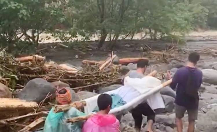 Banjir Bandang Sumbar, 21 Jenazah Sudah Ditemukan di Aliran Sungai Batang Anai