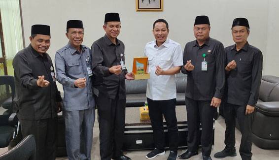 Silaturahmi dengan Ketua DPRD Siak, Indra Gunawan Puji Kerja Baznas Siak