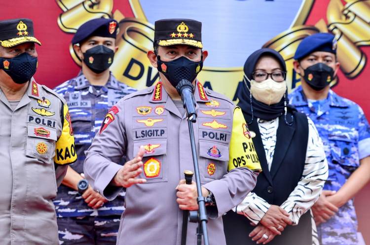 Kapolri Tekankan Vaksinasi Covid-19 Hingga Waspadai Pintu Masuk Negara Antisipasi Penyebaran Omicron