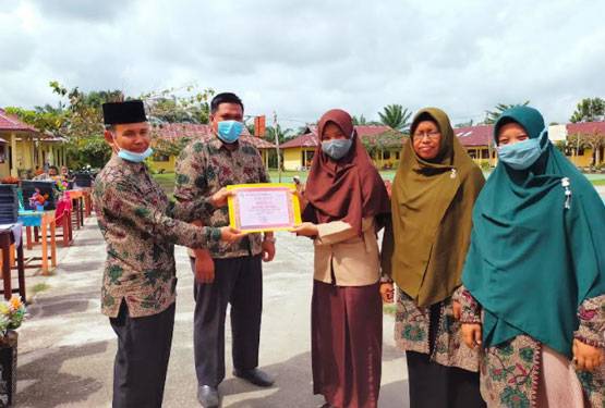 SMA Negeri 1 Kepenuhan Tutup Semester Ganjil 2021/2022 dengan Prestasi Membanggakan