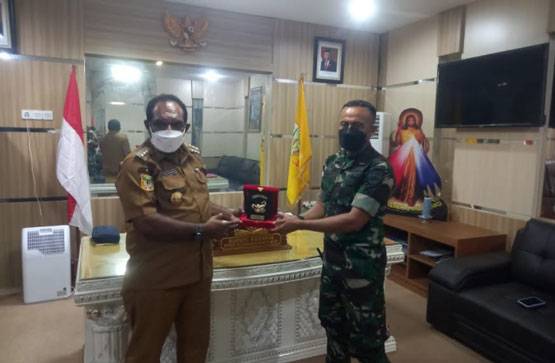 Berintegrasi Dengan Pemerintah Daerah, Dansatgas Yonif 126/KC Kunjungi Kantor Bupati Keerom