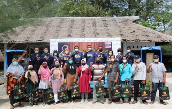 Pangkogabwilhan I Serahkan Bantuan Kepada Masyarakat Malang Rapat