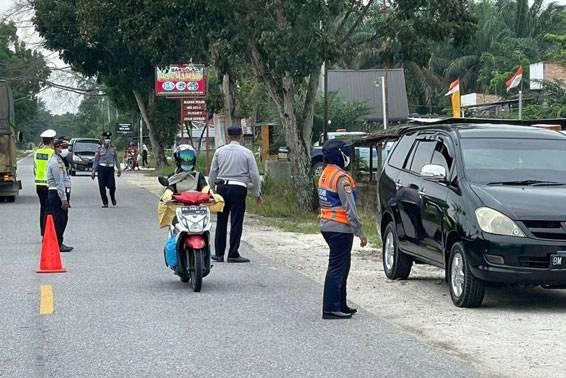 Dishub Riau Razia Travel Ilegal, 105 Kendaraan Terjaring