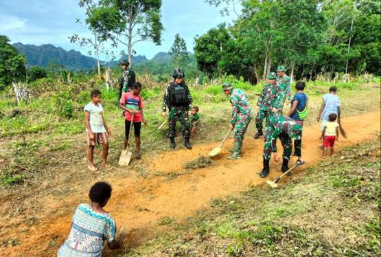 Kitorang Bisa Bersama-Sama Menjaga Kebersihan Lingkungan di Wilayah Perbatasan