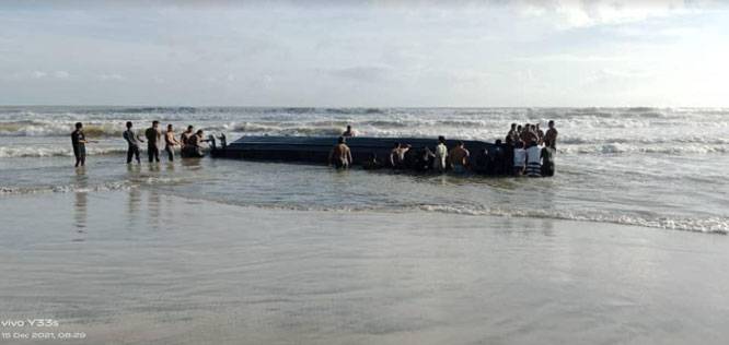 Kapal Pancung Bawa 60 TKI Karam di Perairan Johor, APMM Sinergi Ke Bakamla RI