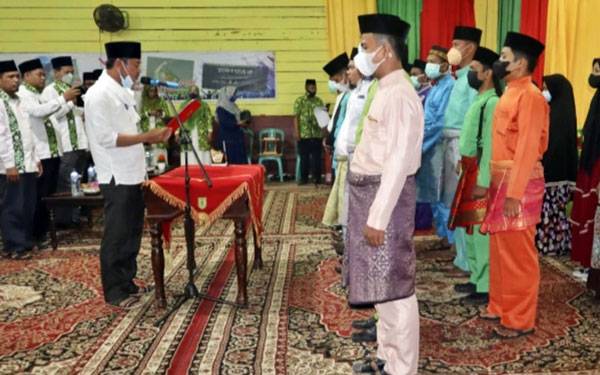 Bupati Rohil Lantik Prima DMII dan Launching Gerakan Subuh Masjid