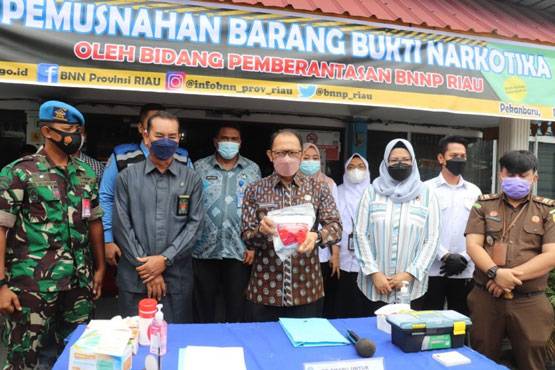 BNNP Riau Gagalkan Pengiriman 999 Gram Sabu
