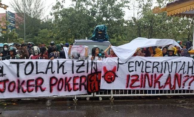 DPMPTSP Riau Tolak Izin Pub Joker Poker