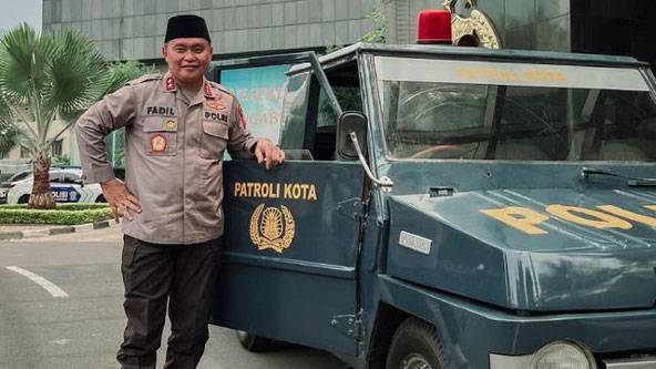 Pamer Mobil Patroli Jaman Dulu, Unggahan Kapolda Metro Jaya Tuai Reaksi Warganet