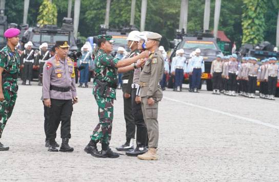 Panglima TNI: Pengamanan Nataru Prajurit TNI-Polri Harus Tetap Humanis