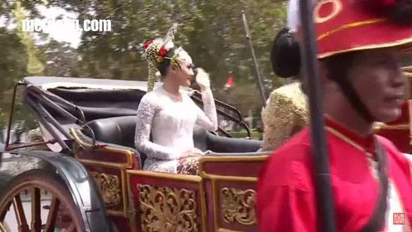 Pakai Kereta Kuda, Erina Gudono Tiba di Lokasi Akad Nikah