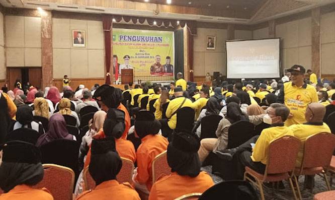Dilantik Gubri, Pengukuhan Pengurus IKA SMAN 2 Pekanbaru Dihadiri Sekjen Kemendagri