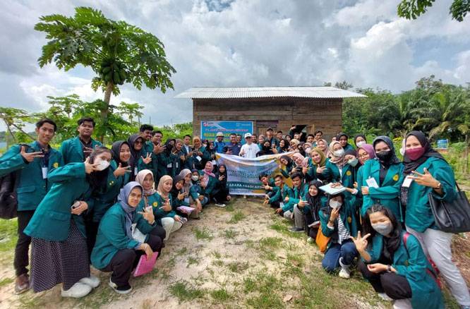 60 Orang Dosen dan Mahasiswa UMRI Kunjungi Program DMPA PT Arara Abadi