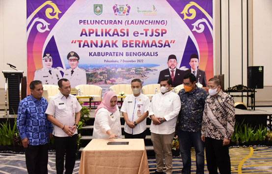 Maksimalkan CSR, Bupati Kasmarni Launching Aplikasi e-TJSP Tanjak Bermasa