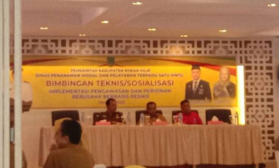 Sekda Rohil Buka Bimtek Implementasi Pengawasan dan Perizinan Berusaha Berbasis Resiko 2023