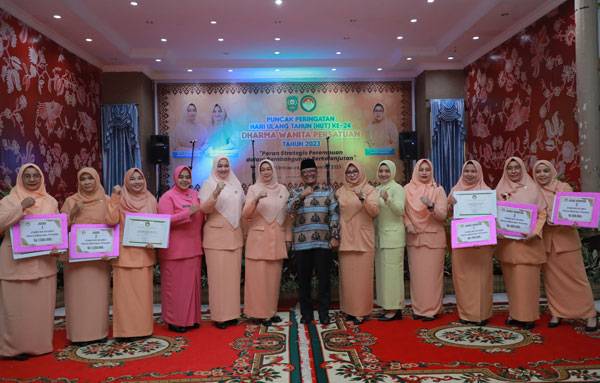Puncak HUT Dharma Wanita Ke-24, Arfan Usman Sampaikan Peran Penting Wanita Dalam Pembangunan Nasional