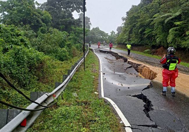 Jalur Riau-Sumbar via Pangkalan Sudah Bisa Dilewati