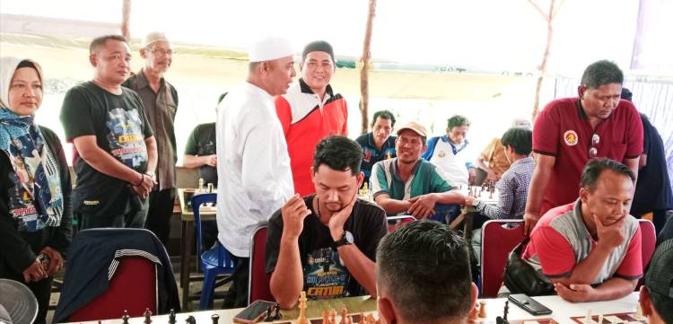 Bupati Inhil Terpilih, H. Herman Tinjau Turnamen Catur Sinergitas PPWI dan Percasi
