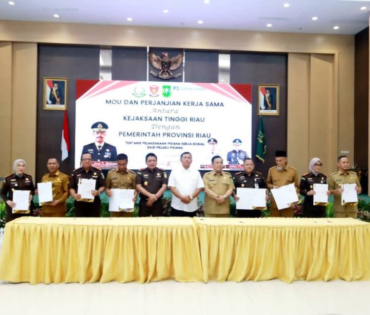 Pemprov Riau dan Kejati Teken MoU Pelaksanaan Pidana Kerja Sosial