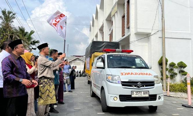 Wako Agung Nugroho Lepas Truk Kemanusiaan Rumah Zakat Riau
