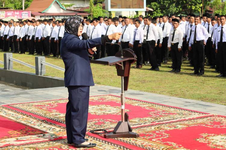 Lantik 3.054 PPPK Pemkab Siak, Afni Tekankan Displin
