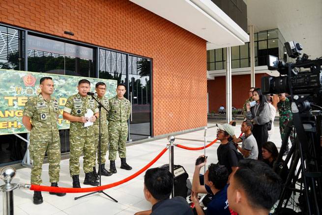 Dari Udara, Laut, dan Darat, TNI Maksimalkan Seluruh Kekuatan untuk Rakyat Terdampak Bencana