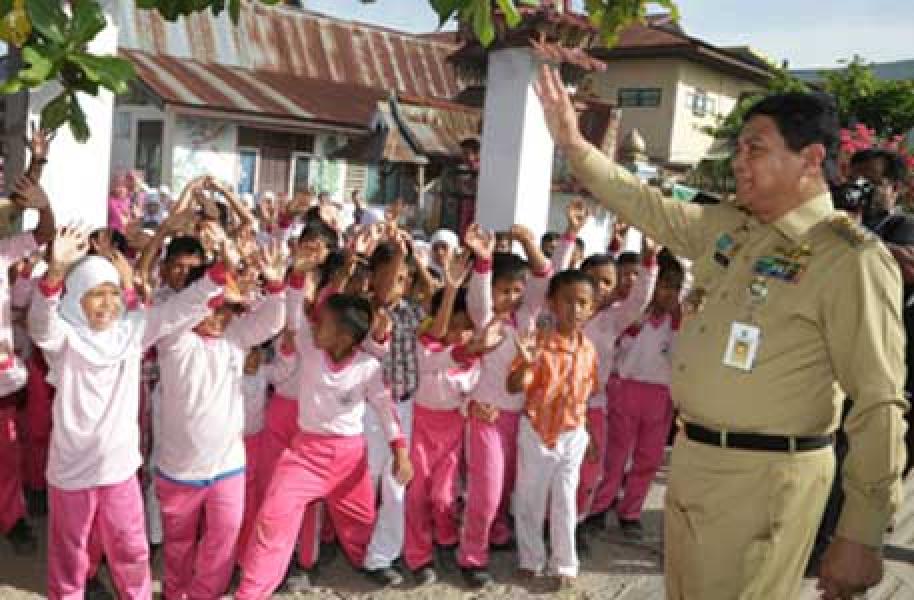 2014 Bupati Prioritaskan Penataan Pendidikan di Rohul