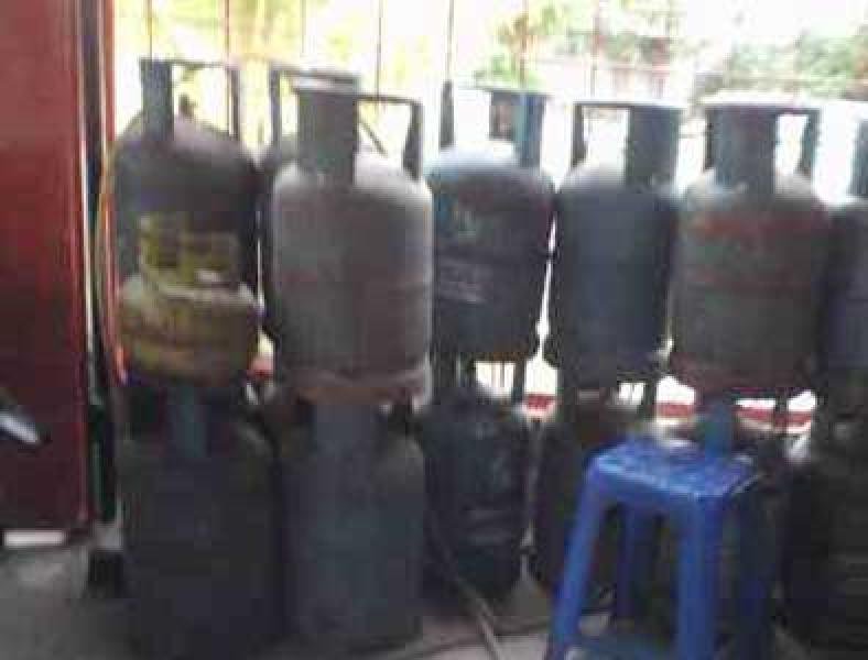 Dewan Desak Disperindagsar Lakukan Pengawasan dan Razia