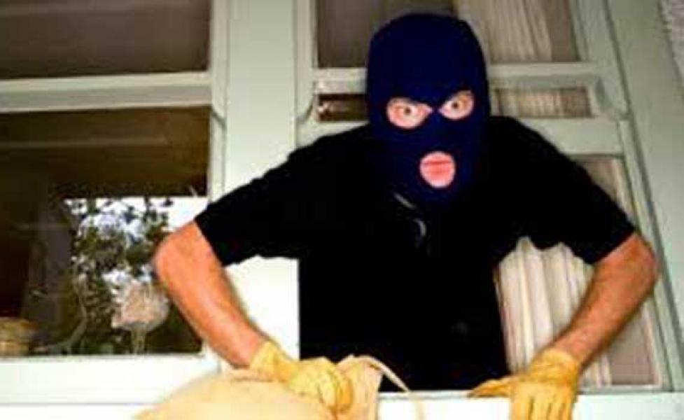 Ditinggal Liburan Ke Jakarta Rumah Dibobol Maling