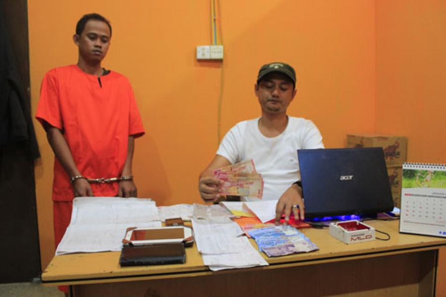 Pedagang Nasi Kedapatan Jual Togel