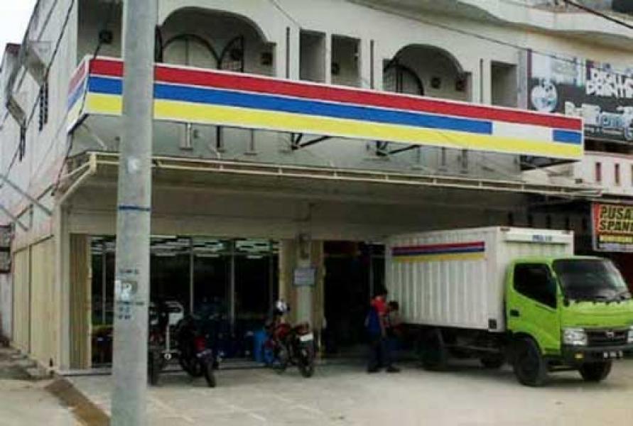 Pemda Jangan Keluarkan Izin Operasi Indomaret dan Alfamart