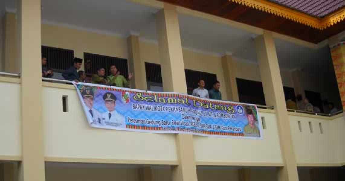 Wako Resmikan 100 Gedung Baru Sekolah