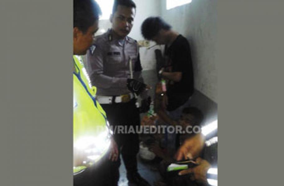 Bawa Pil Inex, Dua Pengendara Ditangkap