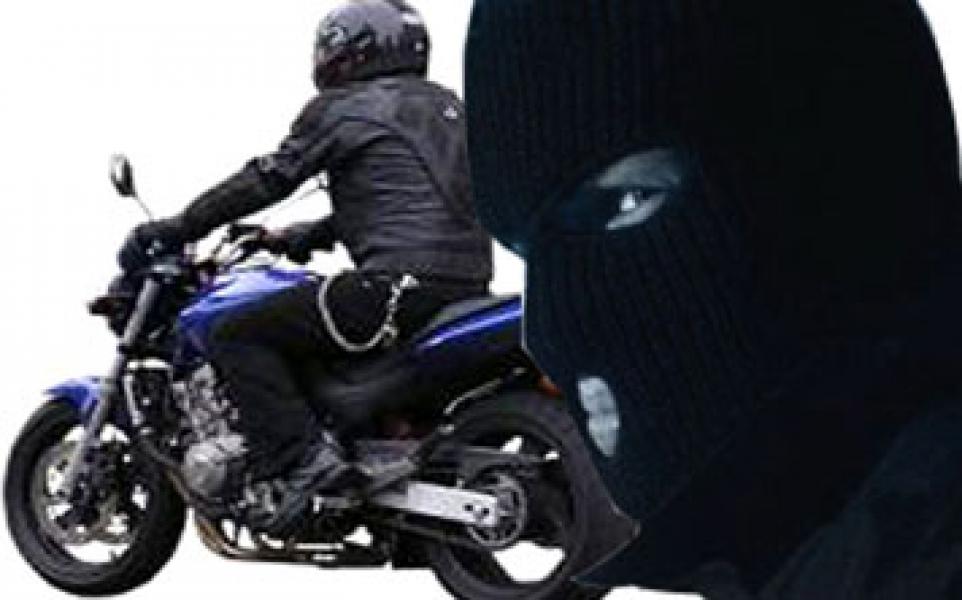 Diparkir di Depan Toko, Yamaha Vixion Raib Dibawa Maling