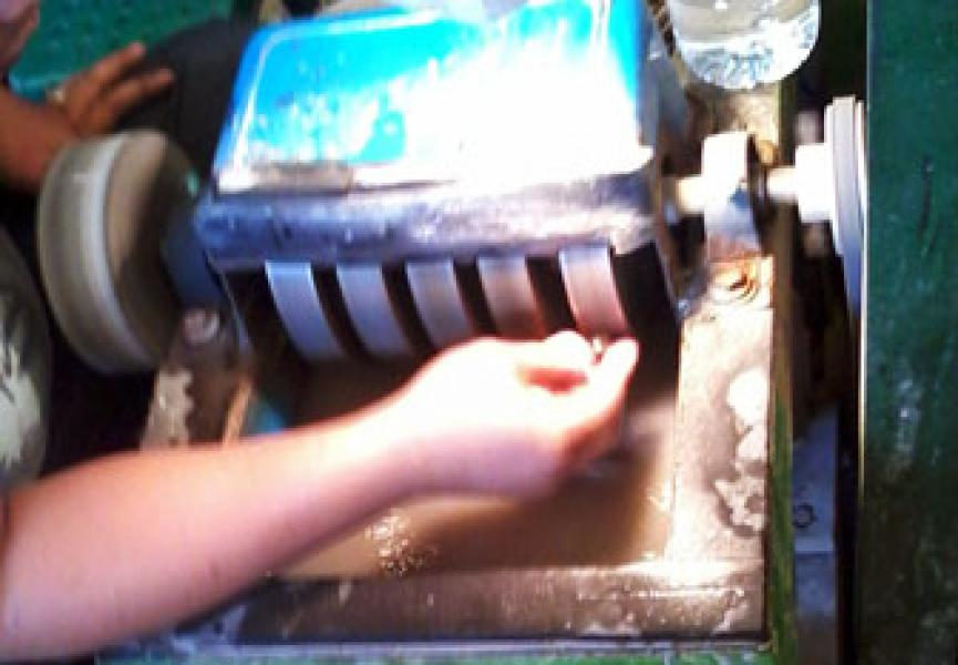 Diskop UKM Riau Akan Hibah Alat Asah Batu Cincin Kepada 80 Pengrajin