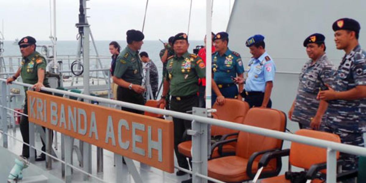 Panglima TNI: Ekor Pesawat AirAsia Belum Berhasil Diangkat