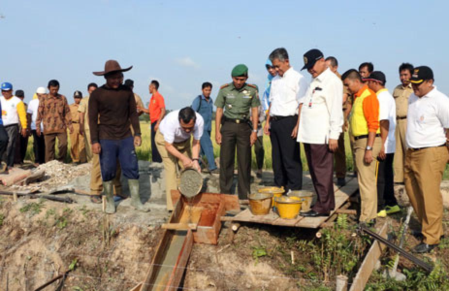 Peletakan Batu Pertama Pembangunan Jaringan Irigasi
