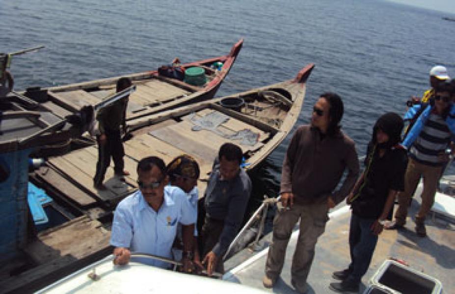 Sambangi Nelayan Pulau Jemur, Dewan Ingatkan Tidak Gunakan Pukat Harimau