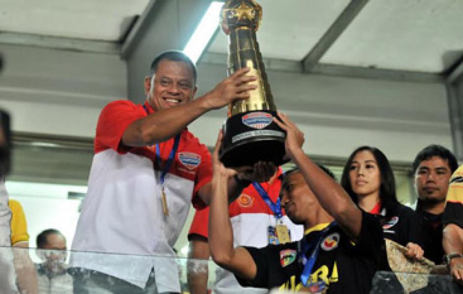 24 Prajurit TNI Kirab Piala Jenderal Sudirman